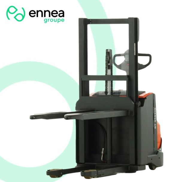 Gerbeur BT SWE-120 de face