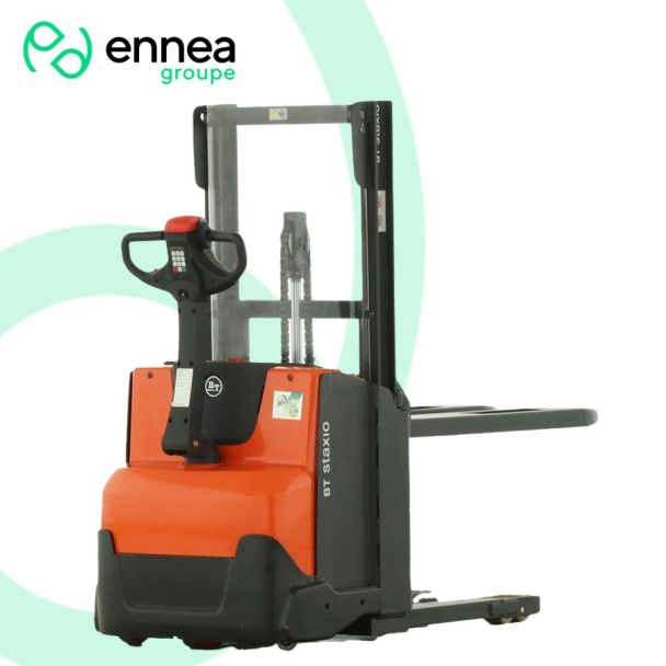 Gerbeur BT SWE-120 de dos